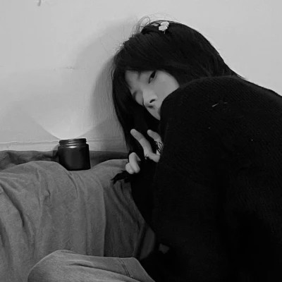 酷飒来袭！黑白高级感女生头像大全 女生头像 第12张