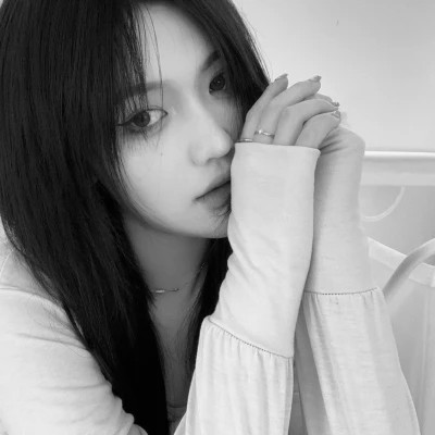 酷飒来袭！黑白高级感女生头像大全 女生头像 第36张