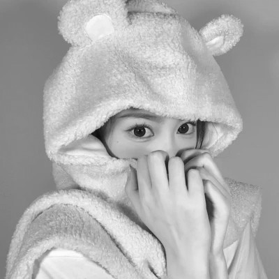 酷飒来袭！黑白高级感女生头像大全 女生头像 第28张