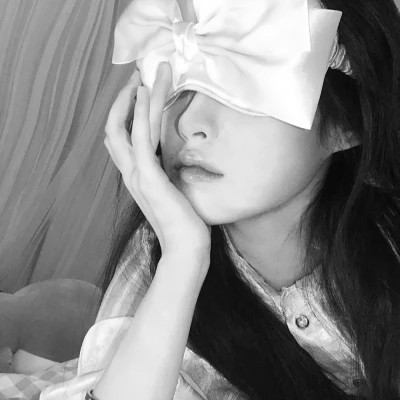 酷飒来袭！黑白高级感女生头像大全 女生头像 第29张