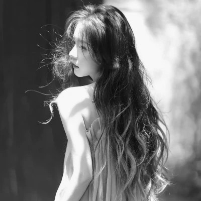 酷飒来袭！黑白高级感女生头像大全 女生头像 第72张