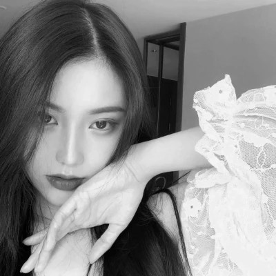 酷飒来袭！黑白高级感女生头像大全 女生头像 第83张