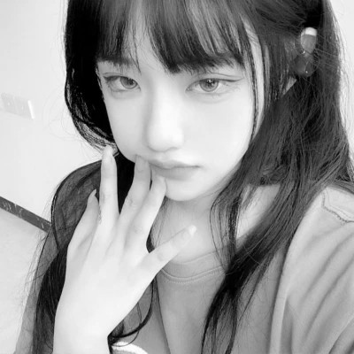 酷飒来袭！黑白高级感女生头像大全 女生头像 第75张