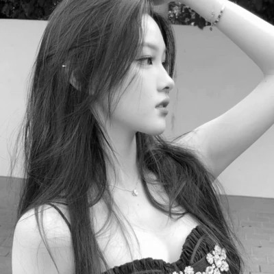 酷飒来袭！黑白高级感女生头像大全 女生头像 第93张