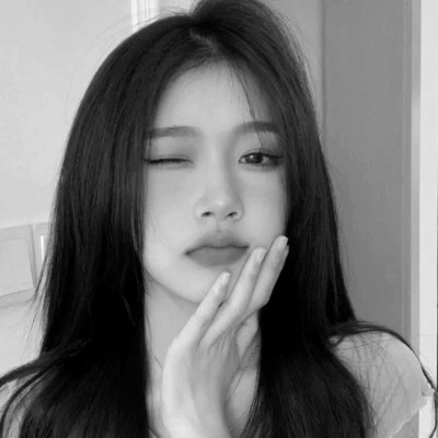 酷飒来袭！黑白高级感女生头像大全 女生头像 第91张