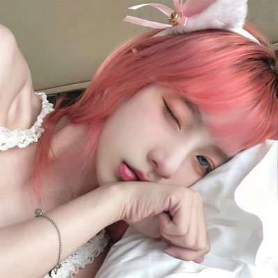 女生的微信头像简单干净大方🌸 女生头像 第32张