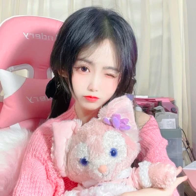 电竞少女必备！抖音超火真人玩电脑游戏头像来啦 女生头像 第5张
