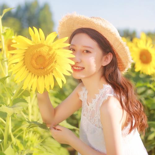 30一40岁女人微信头像，成熟又不失灵动 女生头像 第74张