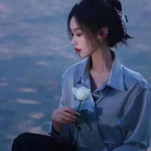 女生第一眼就吸引人的头像图片分享 女生头像 第19张