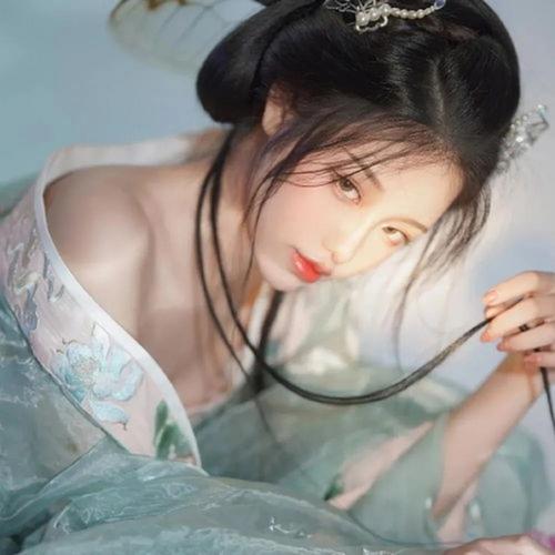 女生第一眼就吸引人的头像图片分享 女生头像 第33张
