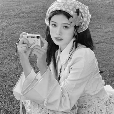 超绝！微信高清黑白女生头像大集合 女生头像 第21张