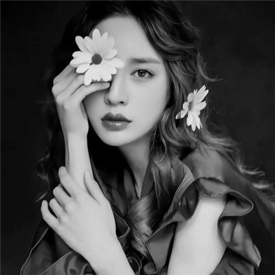 超绝！微信高清黑白女生头像大集合 女生头像 第61张