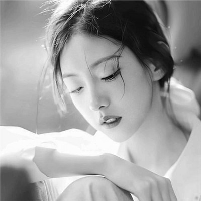 超绝！微信高清黑白女生头像大集合 女生头像 第78张