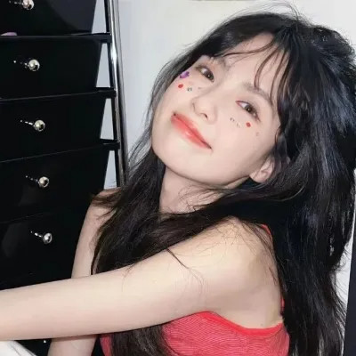 美到犯规！100张女生高清耐看头像大集合 女生头像 第38张
