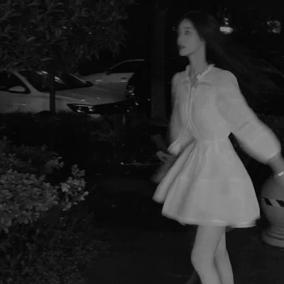 黑白系微信女生头像大全，100 张超有格调 女生头像 第96张