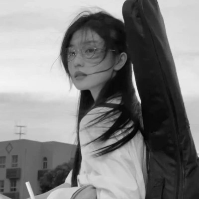 「黑白美女高冷头像」高清合集！冷艳御姐风 / 拽姐范头像无水印下载 女生头像 第7张