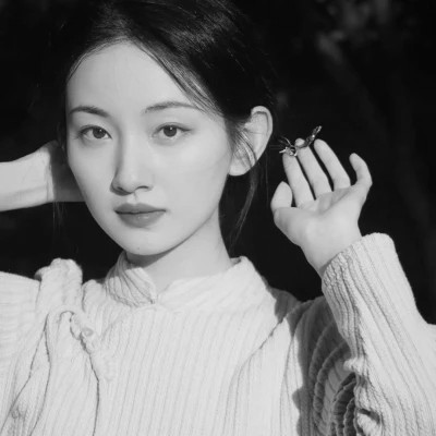 「黑白美女高冷头像」高清合集！冷艳御姐风 / 拽姐范头像无水印下载 女生头像 第20张