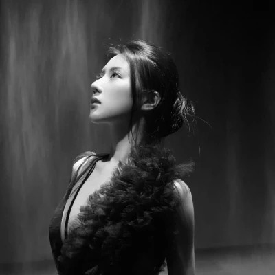 「黑白美女高冷头像」高清合集！冷艳御姐风 / 拽姐范头像无水印下载 女生头像 第48张