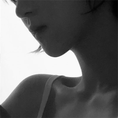 「黑白美女高冷头像」高清合集！冷艳御姐风 / 拽姐范头像无水印下载 女生头像 第75张