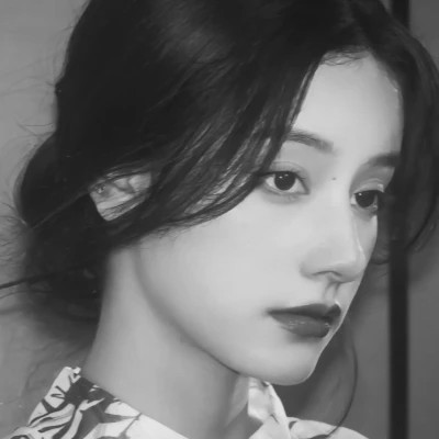 「黑白美女高冷头像」高清合集！冷艳御姐风 / 拽姐范头像无水印下载 女生头像 第85张