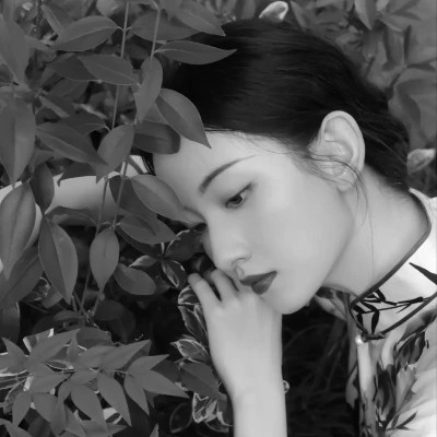 「黑白美女高冷头像」高清合集！冷艳御姐风 / 拽姐范头像无水印下载 女生头像 第99张