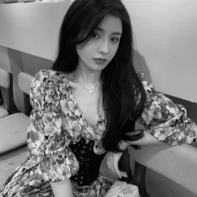 超绝！100张高质量黑白温柔女生头像来袭 女生头像 第93张