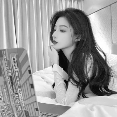 超绝！100张高质量黑白温柔女生头像来袭 女生头像 第91张