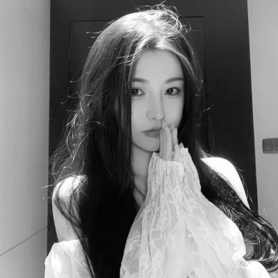 超绝！100张高质量黑白温柔女生头像来袭 女生头像 第79张