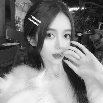 宝藏！100张小众黑白ins风女生真人头像来袭 女生头像 第6张