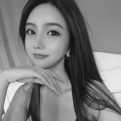 宝藏！100张小众黑白ins风女生真人头像来袭 女生头像 第7张