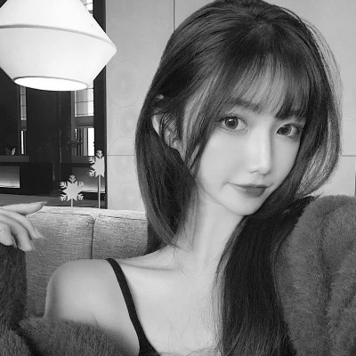 宝藏！100张小众黑白ins风女生真人头像来袭 女生头像 第8张