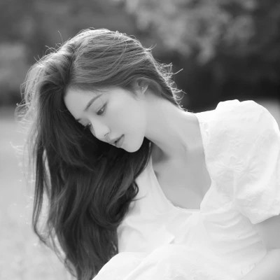 宝藏！100张小众黑白ins风女生真人头像来袭 女生头像 第48张