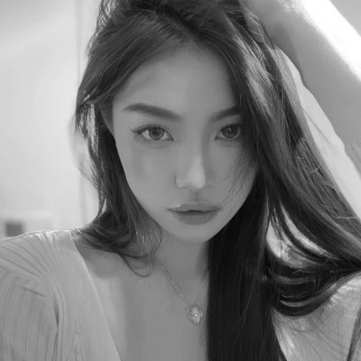 宝藏！100张小众黑白ins风女生真人头像来袭 女生头像 第75张