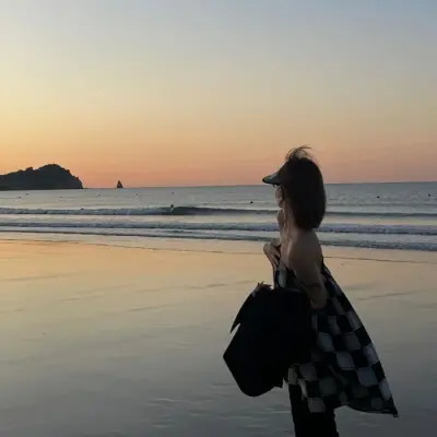 头像慵懒偏冷淡风，狠狠拿捏氛围感 女生头像 第6张