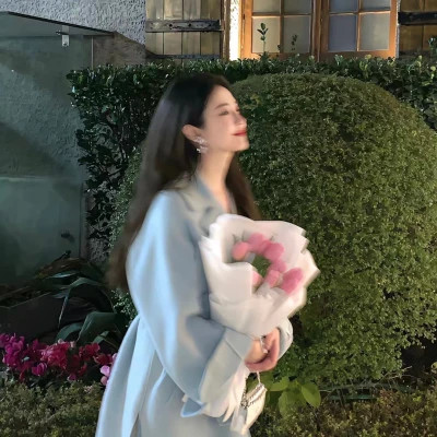 头像慵懒偏冷淡风，狠狠拿捏氛围感 女生头像 第12张