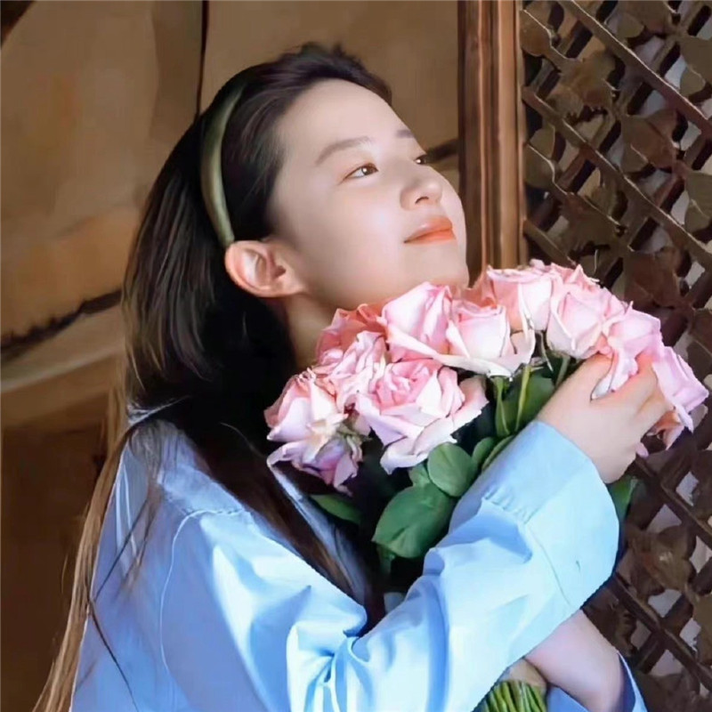 被刘亦菲捧花头像美哭啦
