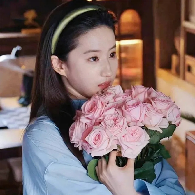 被刘亦菲捧花头像美哭啦 其它头像 第3张