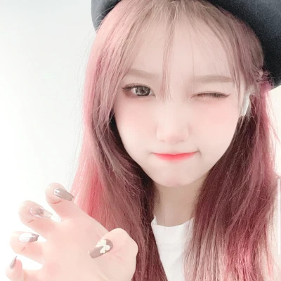 🌟ins风高级质感女生头像大放送 女生头像 第3张