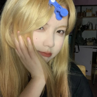 2025必看！超有高级质感的ins风女生头像来袭  女生头像 第35张