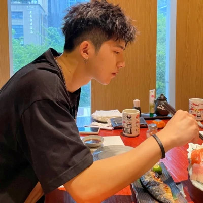 头像男生微信，又帅又酷 男生头像 第5张