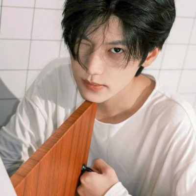 100张真人帅气男生头像大集合，颜值瞬间up！ 男生头像 第9张