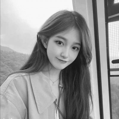 必看！100张女生黑白微信头像大集合，高级感拉满 女生头像 第10张
