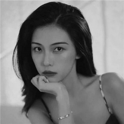 必看！100张女生黑白微信头像大集合，高级感拉满 女生头像 第21张