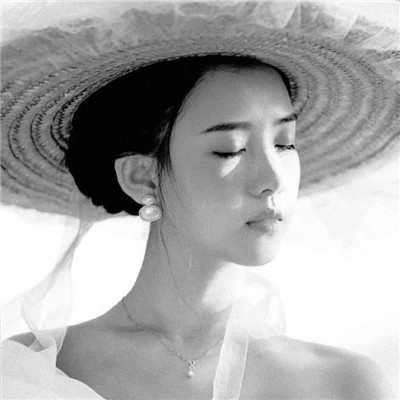 必看！100张女生黑白微信头像大集合，高级感拉满 女生头像 第20张