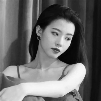 必看！100张女生黑白微信头像大集合，高级感拉满 女生头像 第19张