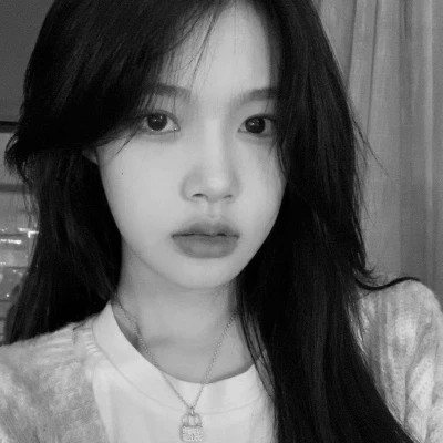 必看!100张女生黑白微信头像大集合,高级感拉满 女生头像 第16张 必看!100张女生黑白微信头像大集合,高级感拉满 女生头像 第16张