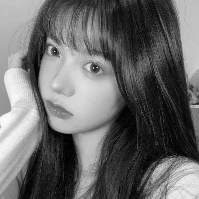 必看！100张女生黑白微信头像大集合，高级感拉满 女生头像 第38张