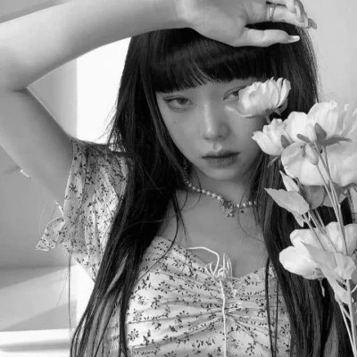 必看！100张女生黑白微信头像大集合，高级感拉满 女生头像 第40张