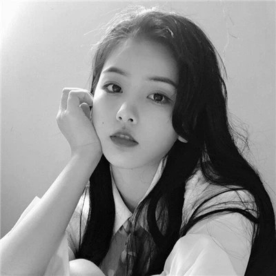 必看！100张女生黑白微信头像大集合，高级感拉满 女生头像 第80张