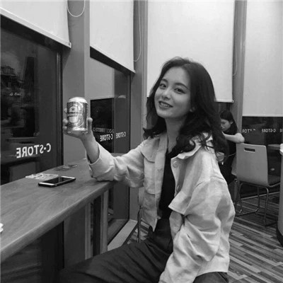 必看！100张女生黑白微信头像大集合，高级感拉满 女生头像 第79张